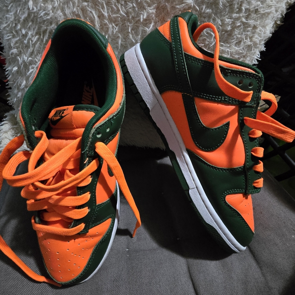 Pre-loved Nike Dunk Low Miami Hurricanes Sneaker Men's Size 8